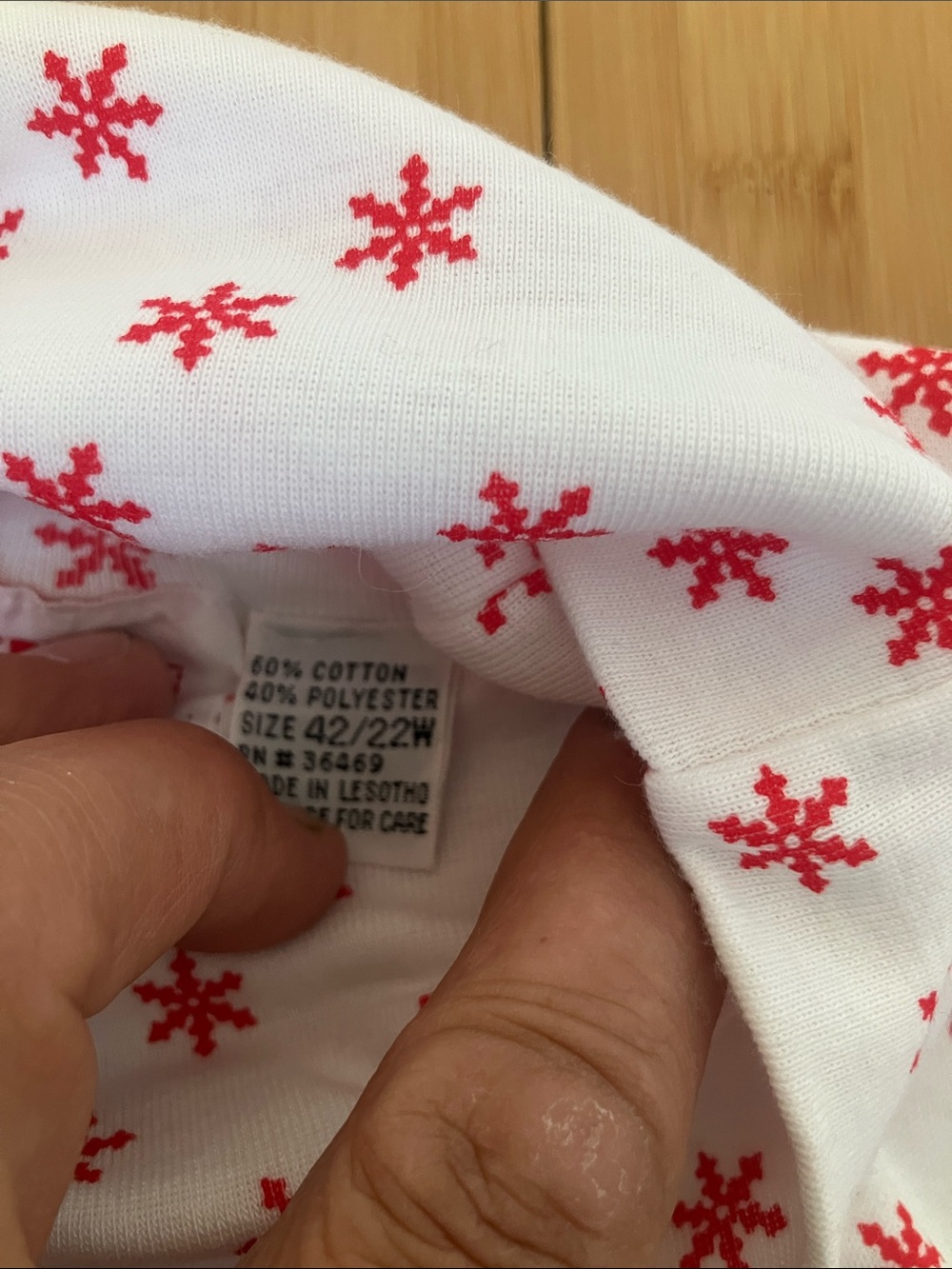 Women’s White Mock Neck Top with Red Daisy Print - Picture 6 of 10
